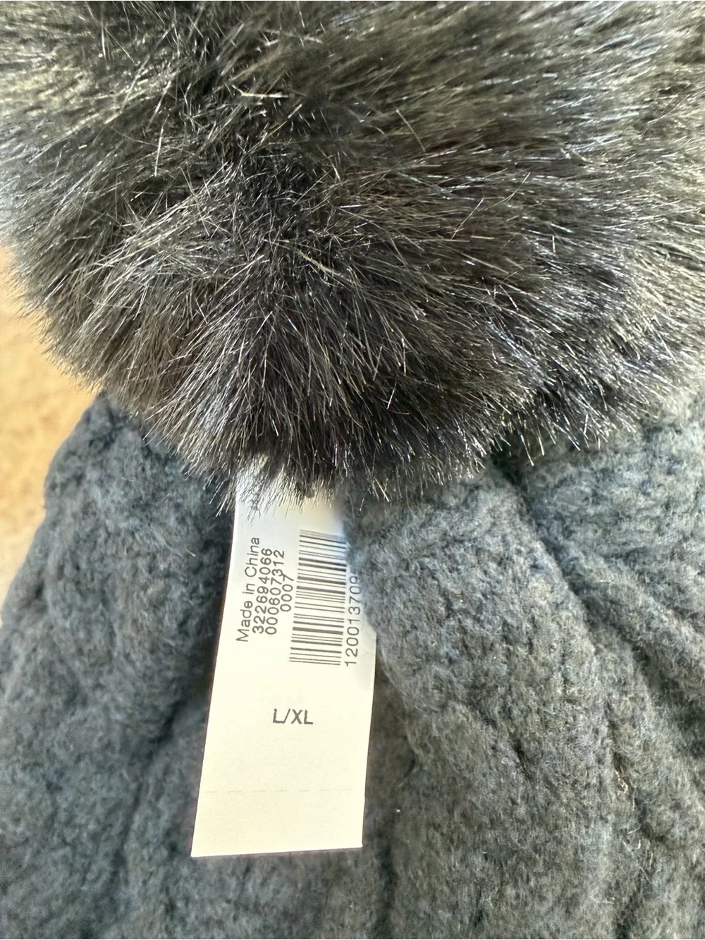 GAP Kids Girls Black Cable-Knit Knit Beanie Hat w/ Pom-Pom L/XL Fall/Winter